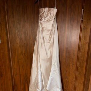 Vintage Ulla-Maija couture strapless wedding dress. New w/o tags, never worn! 10